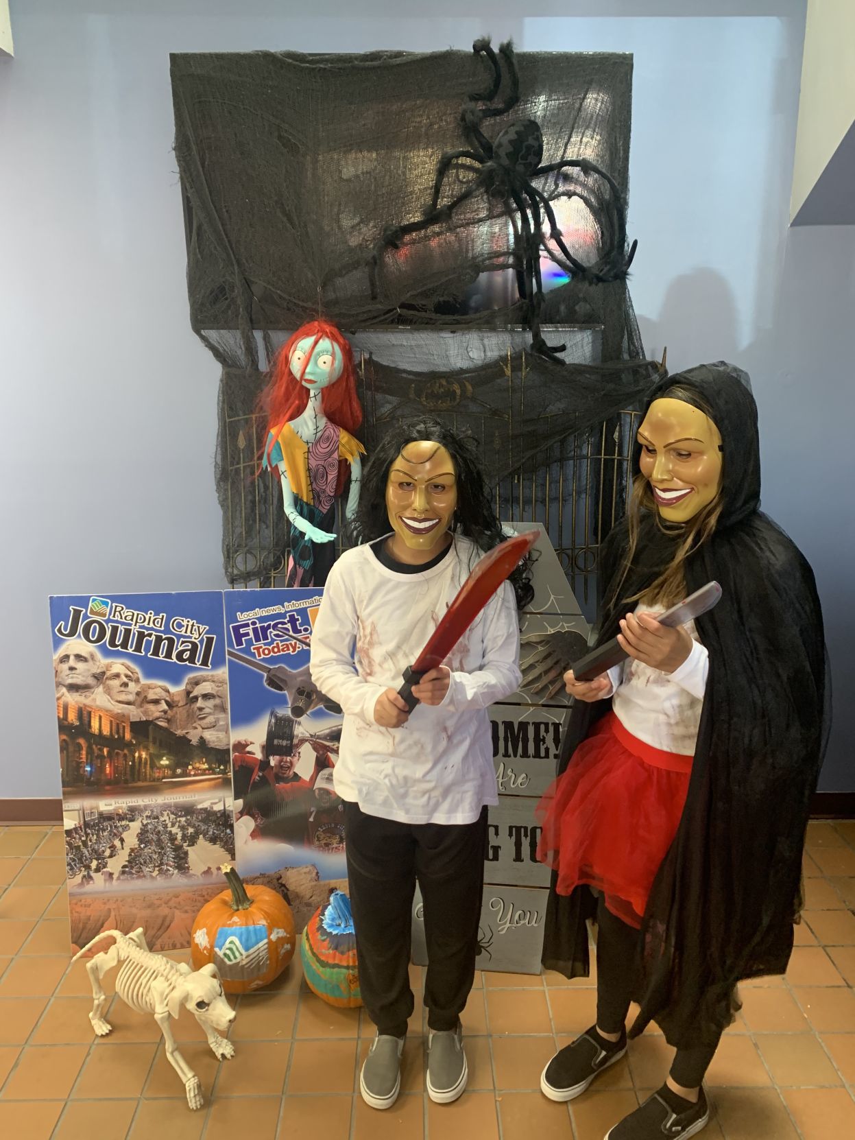 Halloween Pictures to run in Thursday's paper 047.JPG